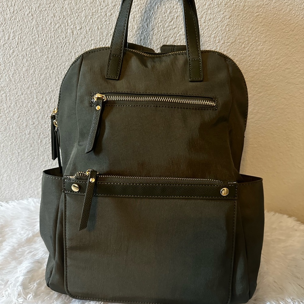 Travel Tote in Olive Green